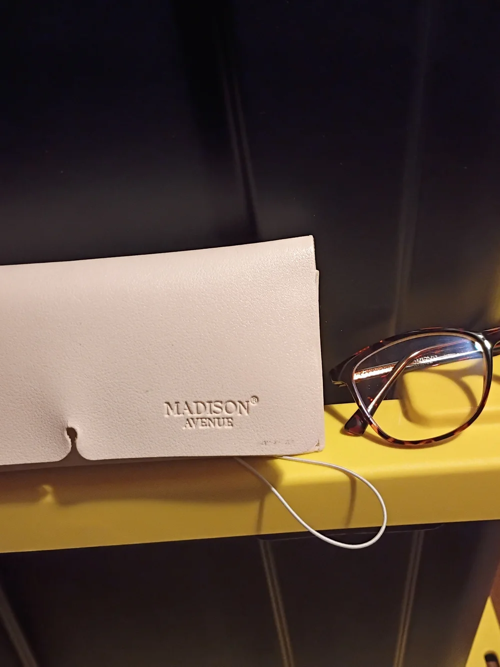 MADISON AVENUE Women's Cream Eyewear Case